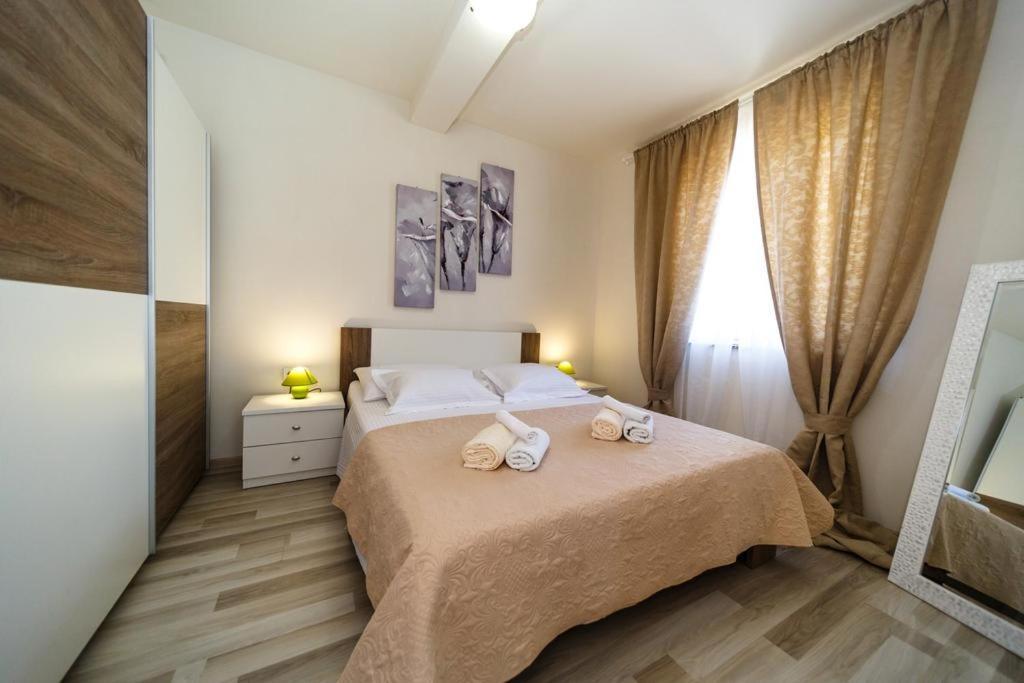 Apartments Leondori Krk Town Dış mekan fotoğraf