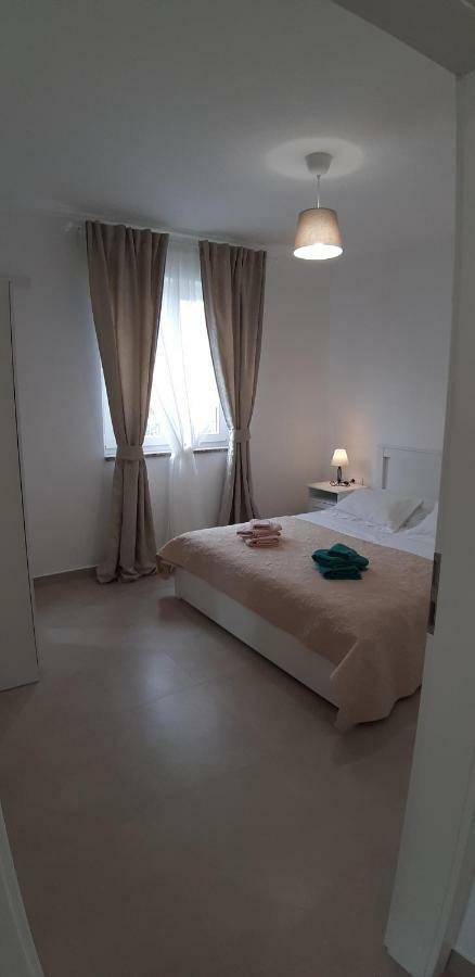 Apartments Leondori Krk Town Dış mekan fotoğraf