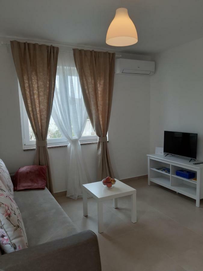 Apartments Leondori Krk Town Dış mekan fotoğraf