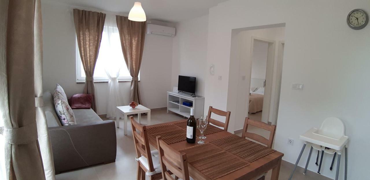 Apartments Leondori Krk Town Dış mekan fotoğraf