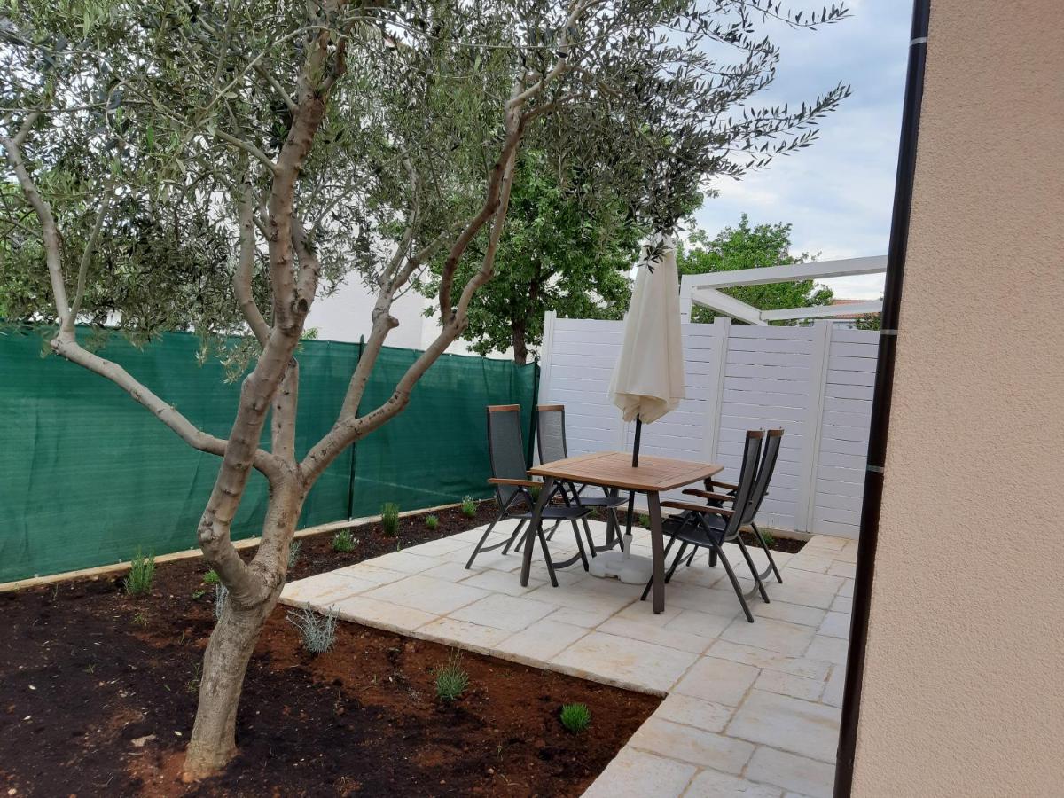 Apartments Leondori Krk Town Dış mekan fotoğraf