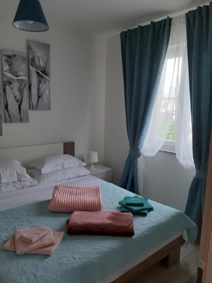 Apartments Leondori Krk Town Dış mekan fotoğraf