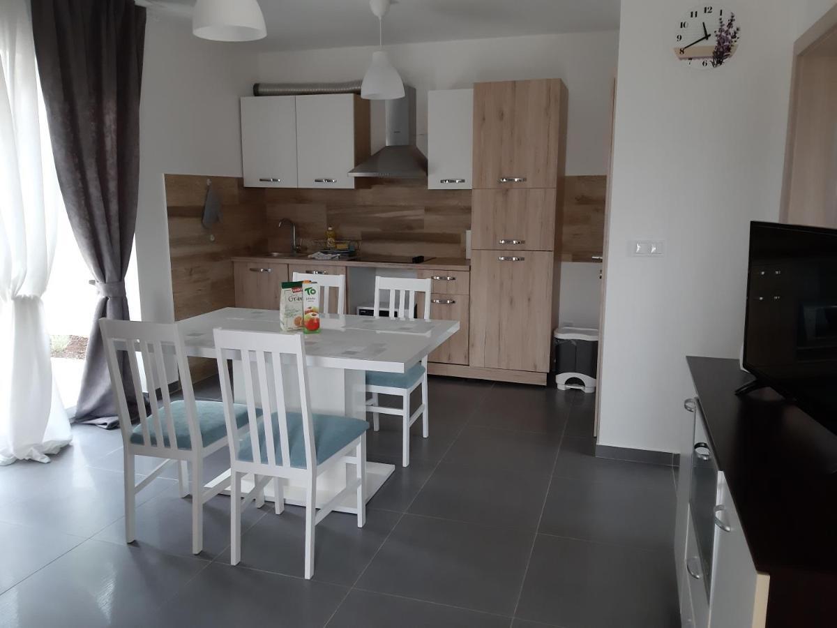 Apartments Leondori Krk Town Dış mekan fotoğraf