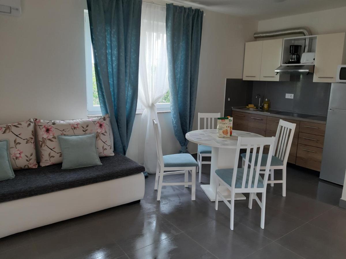 Apartments Leondori Krk Town Dış mekan fotoğraf